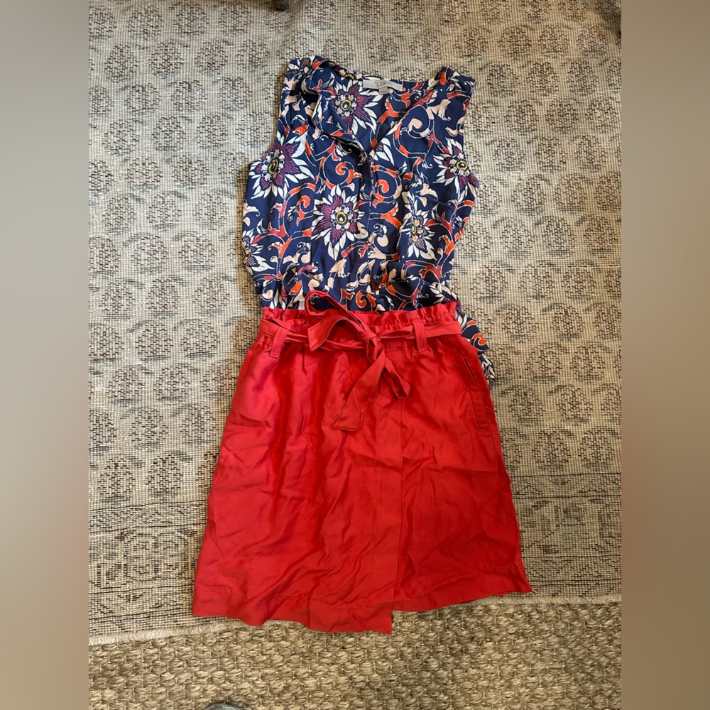 THE CUTEST WORK LOFT OUTFIT IN XS! Selling as a set bc it’s so cute together!